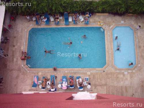 Peranis Hotel 13